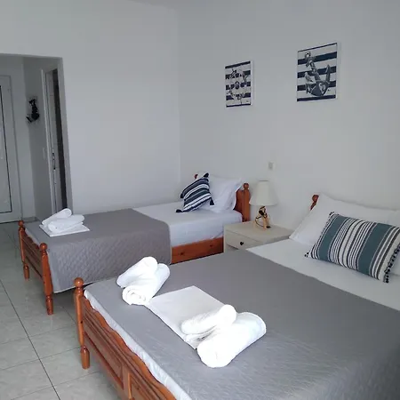 Nadim Rooms Himarë Pokoj fotografie